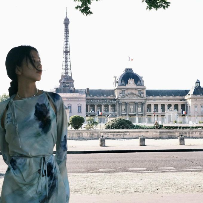 Jisoo dạo chơi Paris sau khi xem Lisa biểu diễn - 10